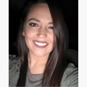 Meet your Posher, Lauren